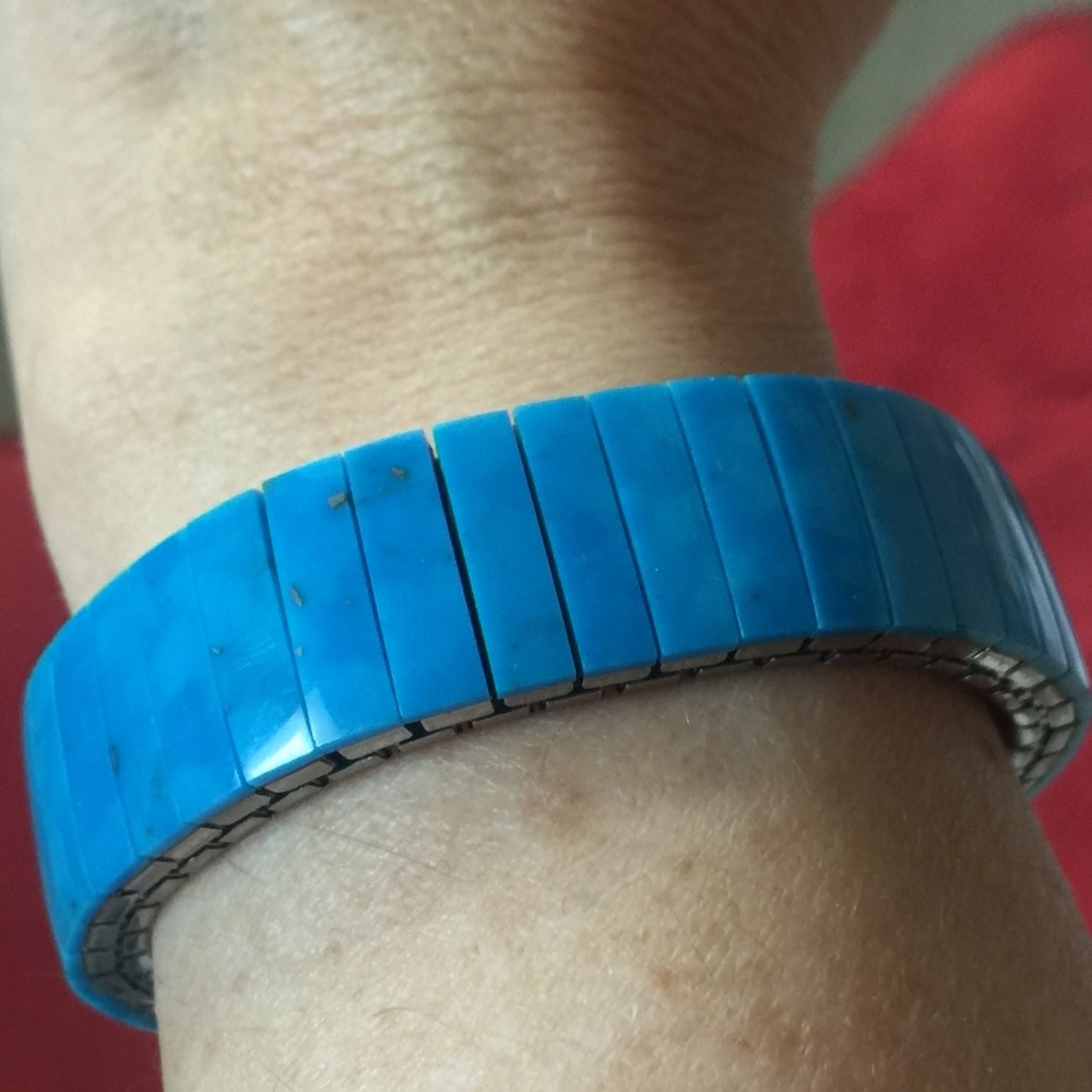 Real turquoise stretchy bracelet